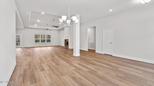 6640 Palm Pointe Drive, Ocean Springs, MS 39564