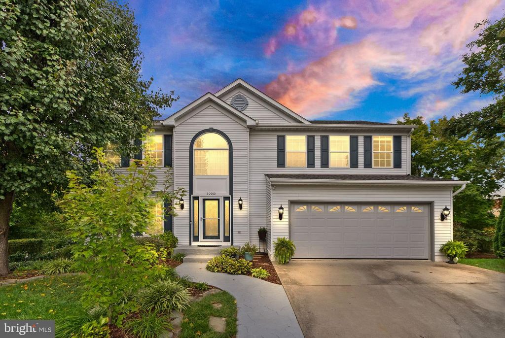 20900 HOLLYBERRY CT, Ashburn, VA 20147