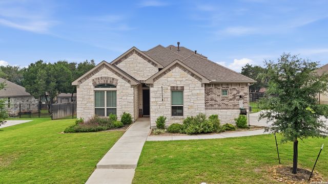 2613 Mallinckrodt, New Braunfels, TX 78132