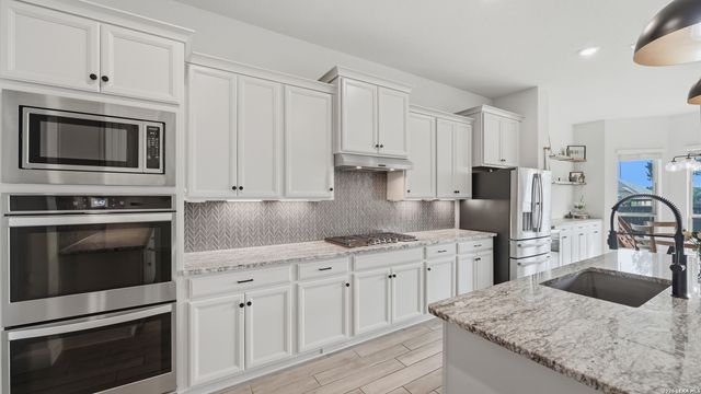 2613 Mallinckrodt, New Braunfels, TX 78132