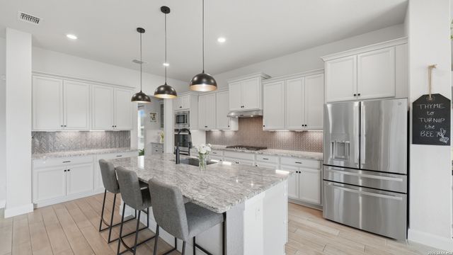 2613 Mallinckrodt, New Braunfels, TX 78132