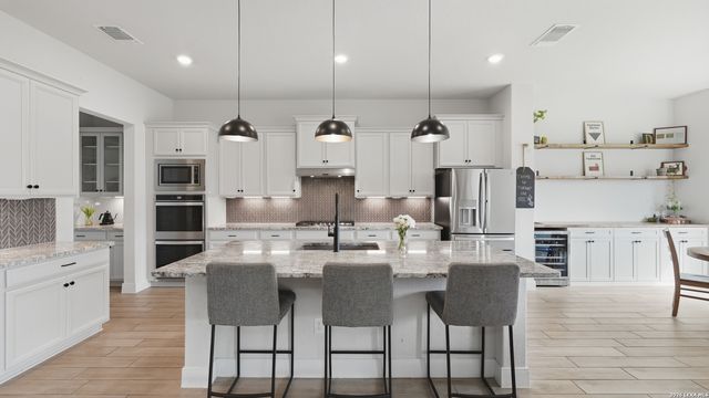 2613 Mallinckrodt, New Braunfels, TX 78132