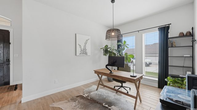 2613 Mallinckrodt, New Braunfels, TX 78132