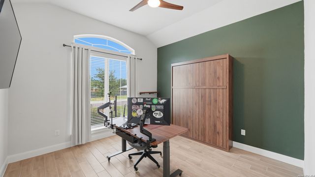 2613 Mallinckrodt, New Braunfels, TX 78132