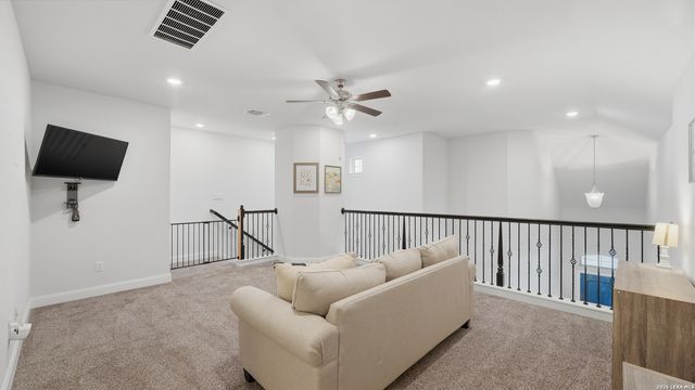 2613 Mallinckrodt, New Braunfels, TX 78132