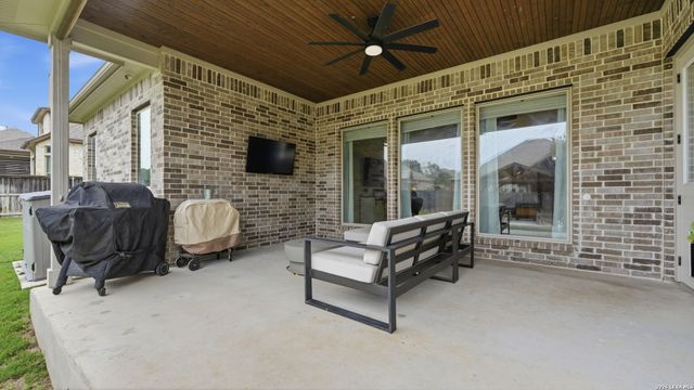 2613 Mallinckrodt, New Braunfels, TX 78132