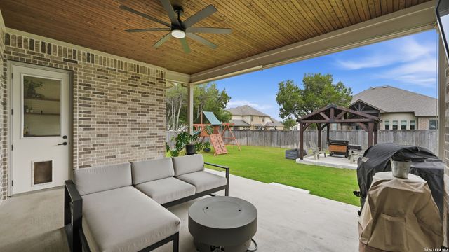2613 Mallinckrodt, New Braunfels, TX 78132