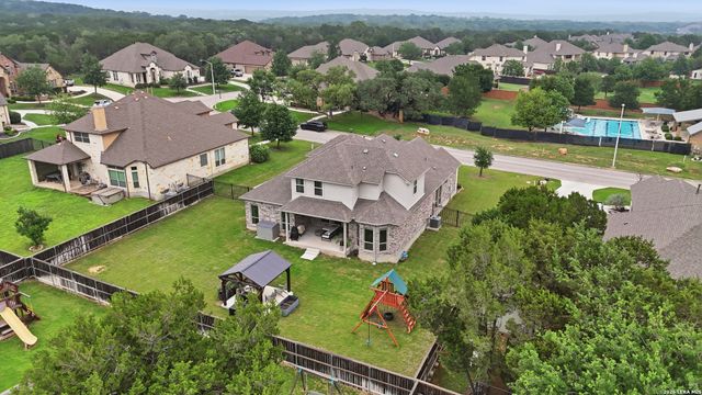 2613 Mallinckrodt, New Braunfels, TX 78132