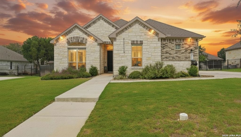 2613 Mallinckrodt, New Braunfels, TX 78132