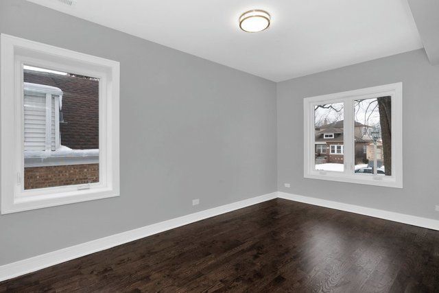 1113 S Taylor Avenue, Oak Park, IL 60304