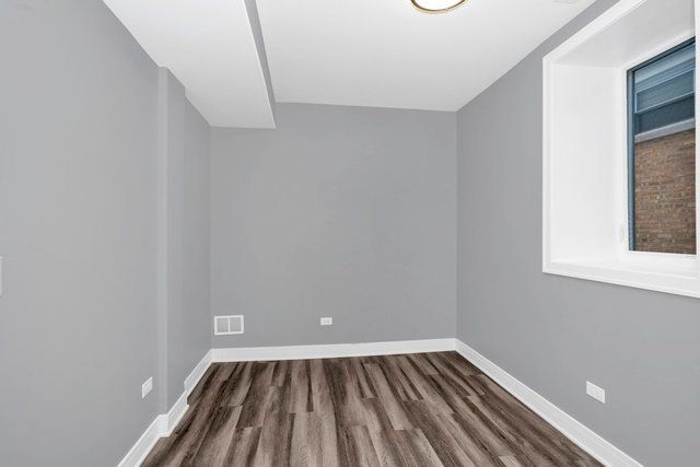 1113 S Taylor Avenue, Oak Park, IL 60304