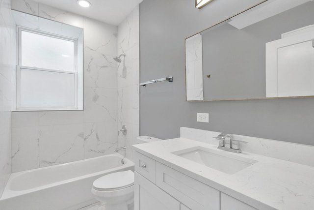 1113 S Taylor Avenue, Oak Park, IL 60304