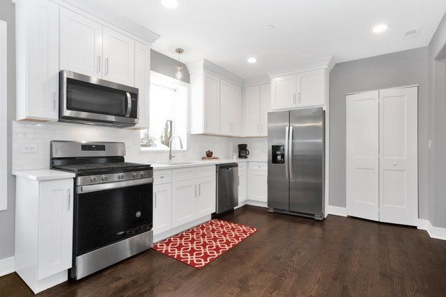 1113 S Taylor Avenue, Oak Park, IL 60304