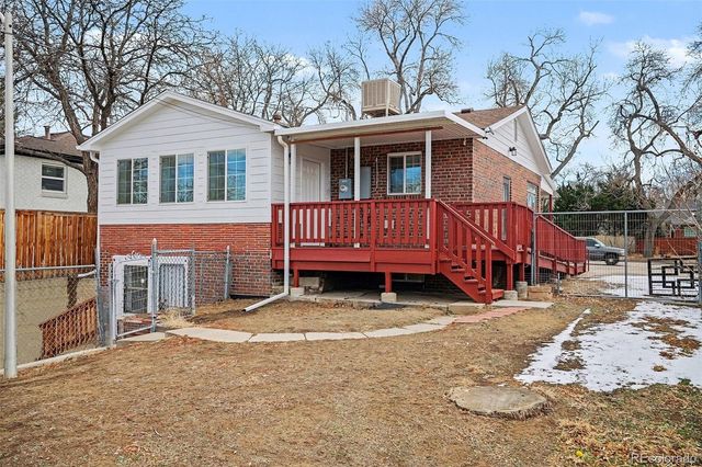 1535 S University Boulevard, Denver, CO 80210