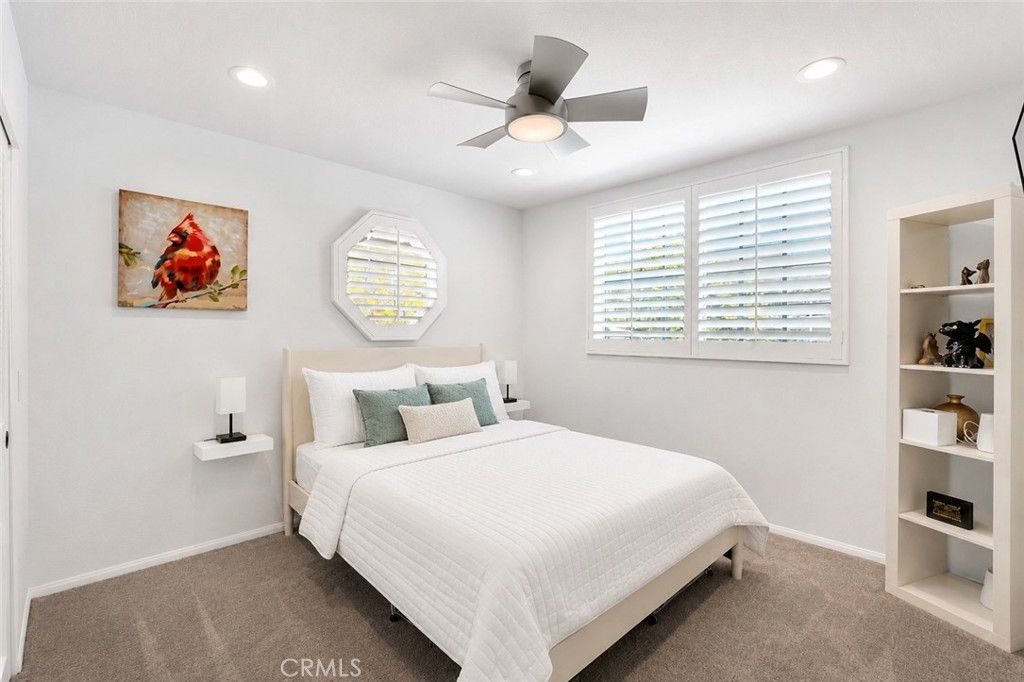 Image 20 of property listing at 869 Admiral Court, Oak Park, CA 91377