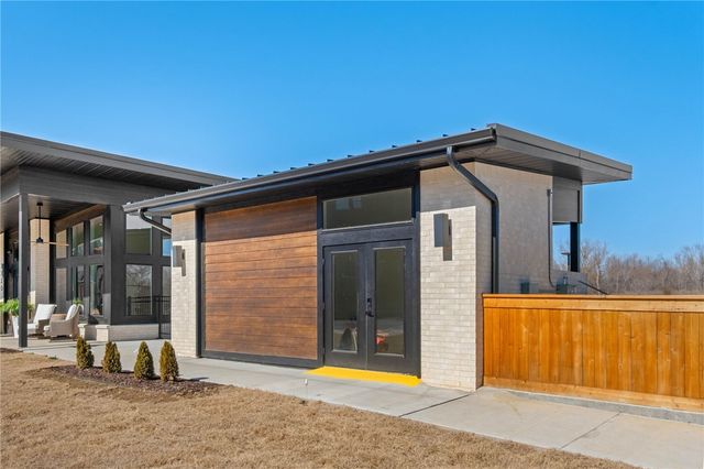 3319 MP Parkway 205, Bentonville, AR 72712