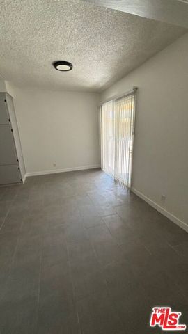 8759 Tobias Avenue apt 05, Los Angeles, CA 91402