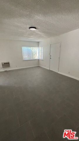 8759 Tobias Avenue apt 05, Los Angeles, CA 91402