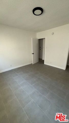 8759 Tobias Avenue apt 05, Los Angeles, CA 91402