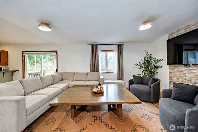 130 Fir Circle, Port Hadlock, WA 98339