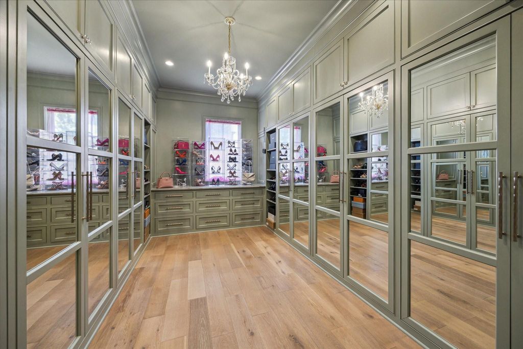 121 Memorial Parkview Drive, Houston, TX 77024