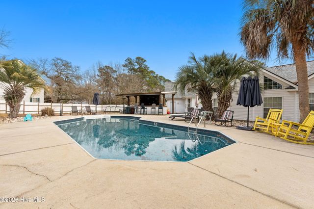 3022 Pine Hill Drive SW, Shallotte, NC 28470