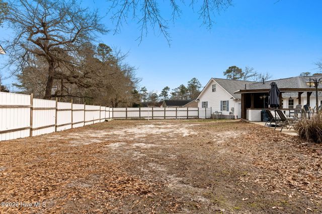 3022 Pine Hill Drive SW, Shallotte, NC 28470