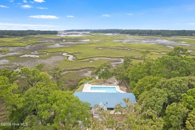 3022 Pine Hill Drive SW, Shallotte, NC 28470