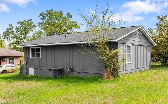 1501 Kingsway Drive, High Point, NC 27260