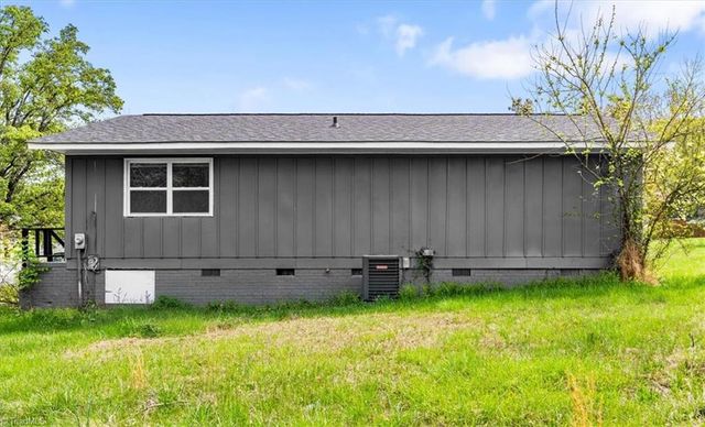1501 Kingsway Drive, High Point, NC 27260