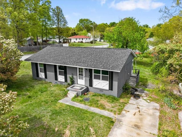 1501 Kingsway Drive, High Point, NC 27260