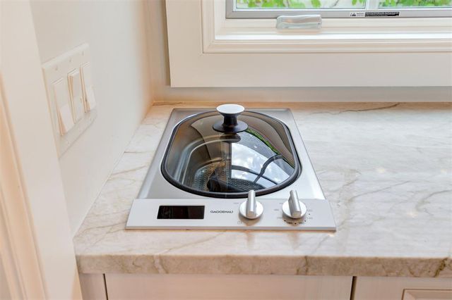 1121 Cumberland Court, Nichols Hills, OK 73116