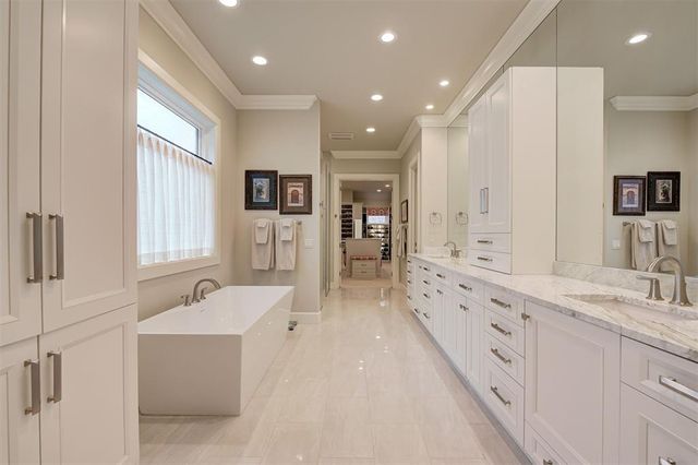 1121 Cumberland Court, Nichols Hills, OK 73116