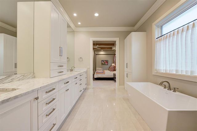 1121 Cumberland Court, Nichols Hills, OK 73116