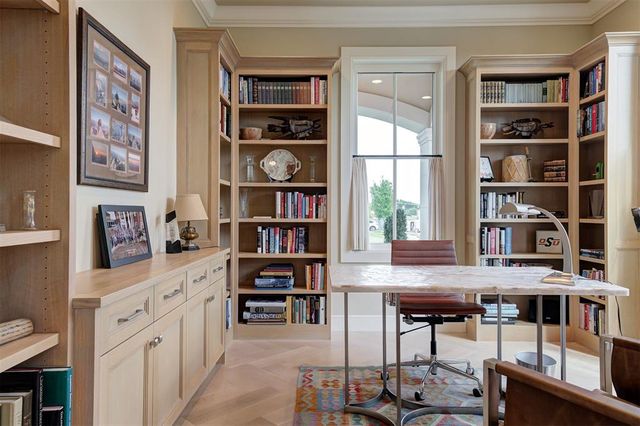 1121 Cumberland Court, Nichols Hills, OK 73116