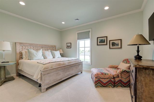 1121 Cumberland Court, Nichols Hills, OK 73116