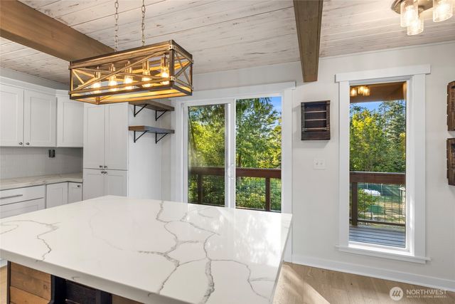 728 Tillamuk Drive, La Conner, WA 98257