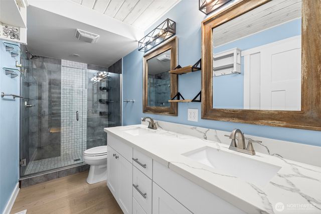 728 Tillamuk Drive, La Conner, WA 98257