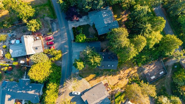 728 Tillamuk Drive, La Conner, WA 98257