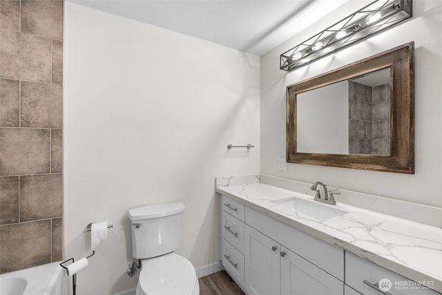 728 Tillamuk Drive, La Conner, WA 98257