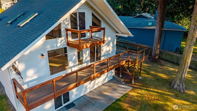 728 Tillamuk Drive, La Conner, WA 98257