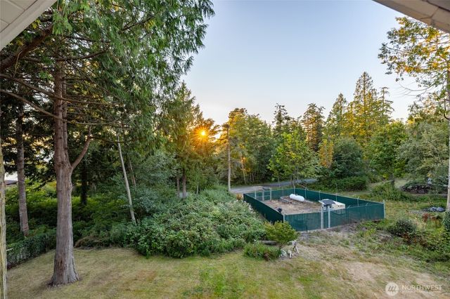 728 Tillamuk Drive, La Conner, WA 98257