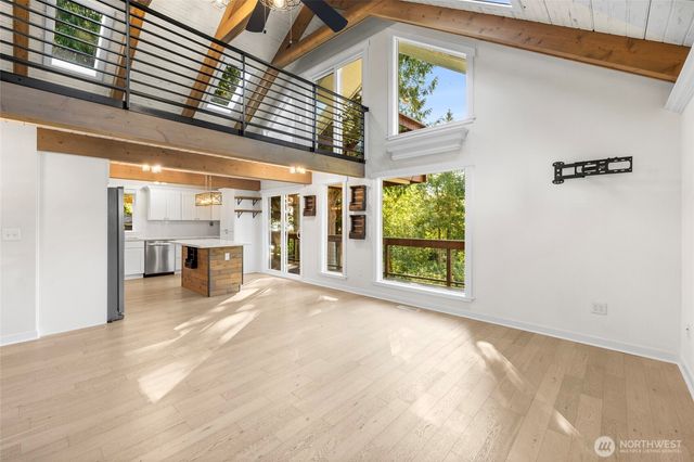 728 Tillamuk Drive, La Conner, WA 98257