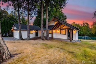 728 Tillamuk Drive, La Conner, WA 98257