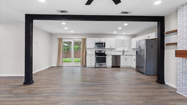 7222 GLEN HVN, San Antonio, TX 78239