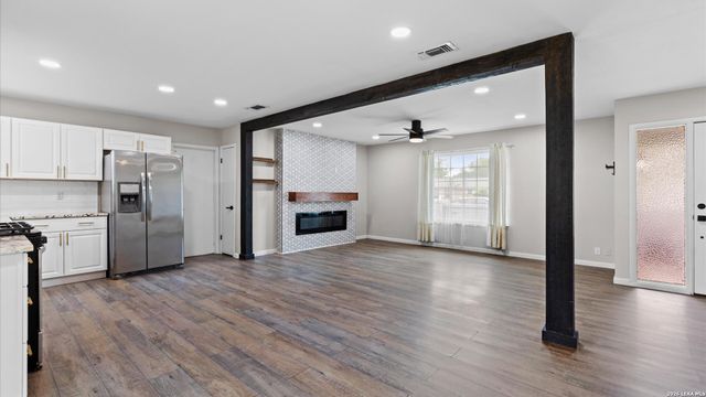 7222 GLEN HVN, San Antonio, TX 78239