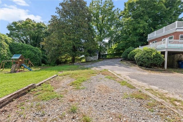 124 Orchard Street, Mount Airy, NC 27030
