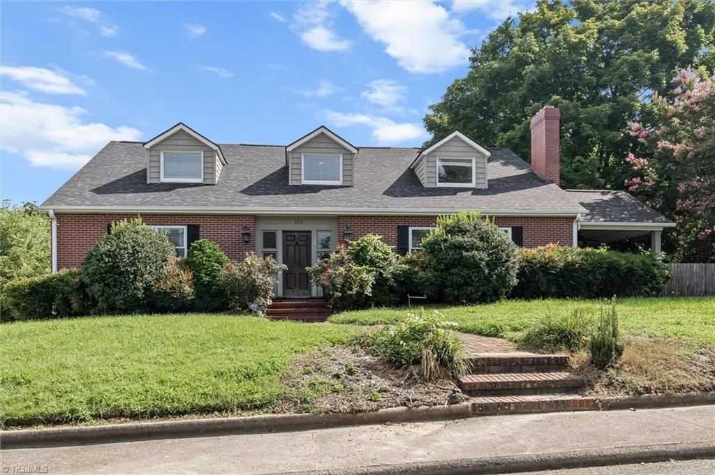 124 Orchard Street, Mount Airy, NC 27030