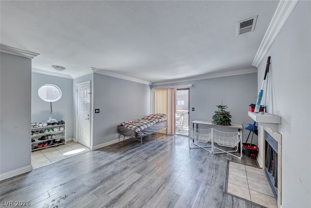 4050 Pacific Harbors Drive 245, Las Vegas, NV 89121