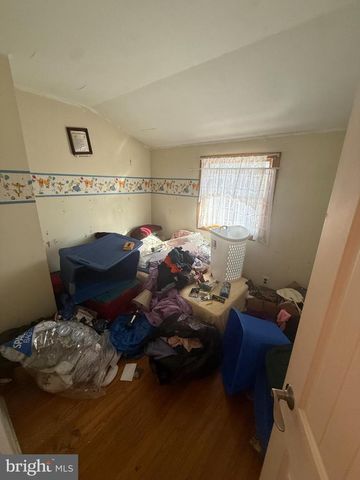 301 LEAF AVE, Bellmawr, NJ 08031